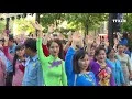 胡志明市3000多名女性参加集体奥戴秀表演