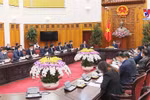 越南政府总理范明政会见了韩国三星集团越南总裁崔周湖