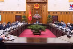 越南将尽一切努力在国内生产出新冠疫苗和治疗药物