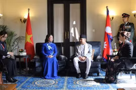 尼泊尔副总统亚达夫与越南国家副主席武氏映春举行会谈。图自越通社