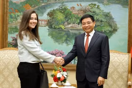 越南政府副总理阮文胜会见亚马逊云科技高层领导。图自政府新闻网