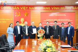 广宁省向投资总额达6050万多美元的医疗物资生产项目发放许可证。图自广宁新闻网