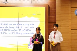 在制定网络安全政策中倾听儿童的声音。图自越通社