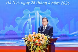 国会主席陈青敏发表讲话。图自越通社