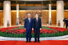 越南国会主席陈青敏会见欧洲理事会主席安东尼奥·科斯塔。图自越通社