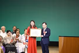 越南公民荣获“全球公民社区奖”。图自越通社