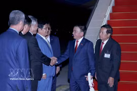 越共中央书记处常务书记陈锦秀抵达金边开始对柬埔寨王国进行正式访问。图自越通社