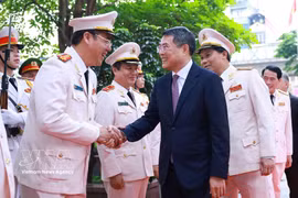 越南政府总理黎明兴出席公安部刑事警察力量传统日80周年纪念仪式。图自越通社