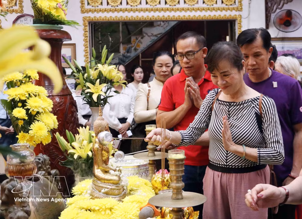 vnanet-le-hoi-tet-co-truyen-campuchia-lao-thai-lan-tai-thanh-pho-ho-chi-minh-chum-anh-8694951-1.jpg