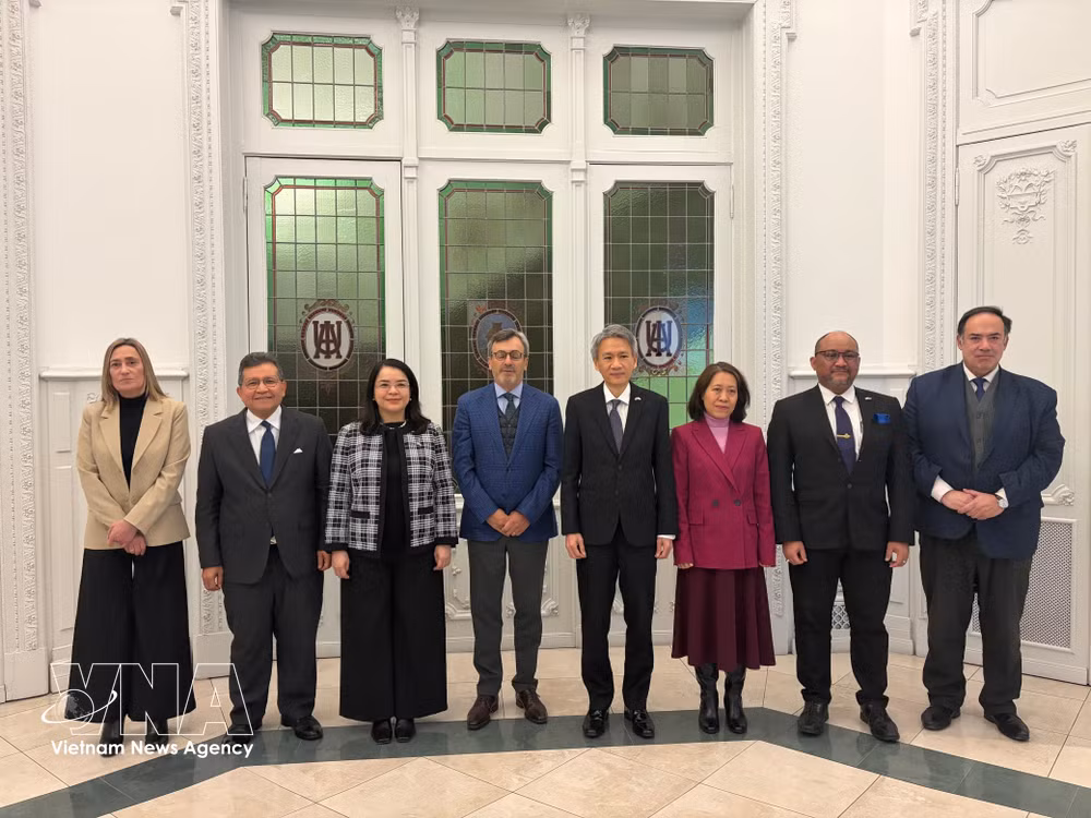 vnanet-vna-potal-viet-nam-gioi-thieu-tiem-nang-hop-tac-kinh-te-voi-argentina-8846921.jpg