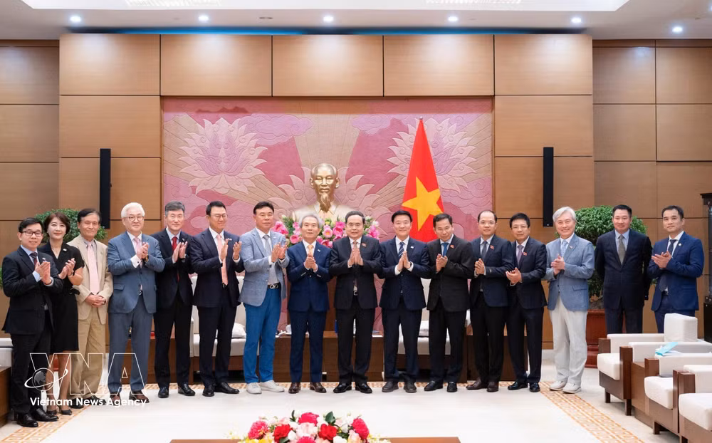 vnanet-chu-tich-quoc-hoi-tiep-doan-dai-bieu-vien-nghien-cuu-kinh-te-han-quoc-8856376.jpg