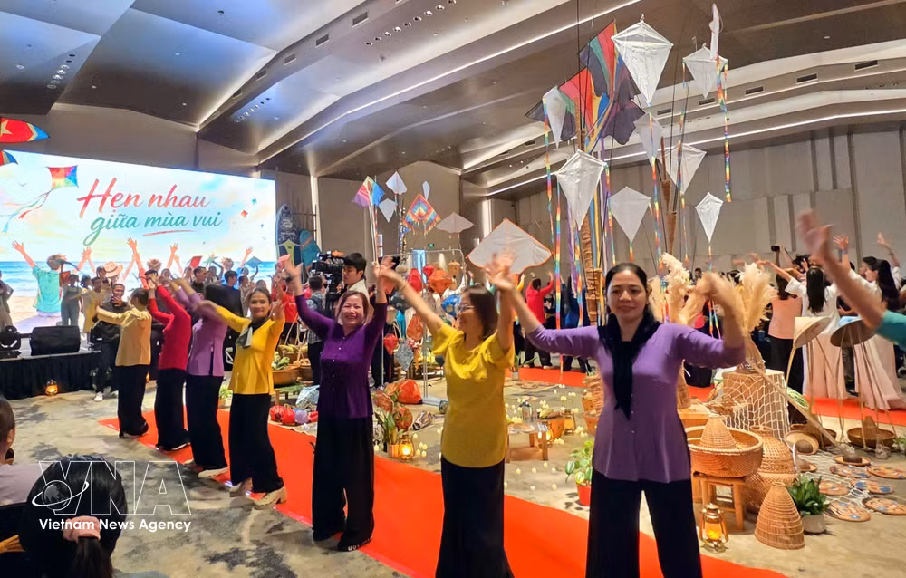 vnanet-potalnetng-bo-le-hoi-tan-huong-2026-voi-nhieu-trai-nghiem-du-lich-moi-8875006.jpg