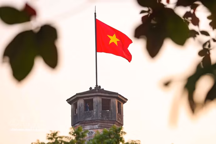 越南已从一个贫穷、落后的国家发展成为一个经济规模较大的国家、高度开放的经济体以及国际社会积极且负责任的一员。图自越通社