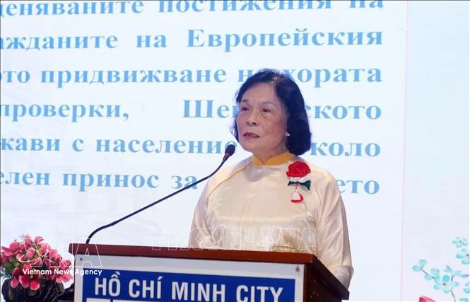 胡志明市越南与保加利亚友好协会主席黄泰兰发表讲话。图自越通社