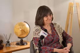 智利—越南友好文化研究院主席帕特里西亚·阿瓦尔苏阿·穆尼奥斯 图自越通社