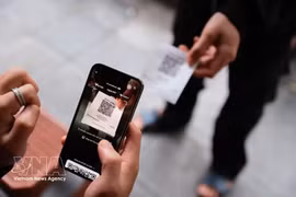 年收入不超过 5 亿越南盾的家庭经营户和个人创业者，无需缴纳个人所得税，只需按实际收入进行申报 图自越通社