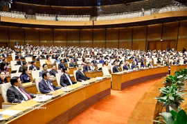 越南第十六届国会第二次会议在首都河内国会大厦延鸿大会堂隆重开幕 图自越通社