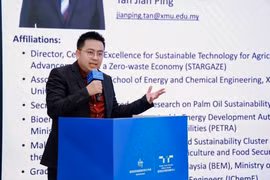 马来西亚XMUM大学Stargaze可持续农业研究中心主任Tan Jian Ping教授 图：越通社发