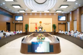 越南国会常务委员会第六次会议闭幕 图自越通社