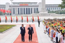 中共中央总书记、国家主席习近平和夫人彭丽媛在北京主持仪式，欢迎越共中央总书记、国家主席苏林夫妇于2024年8月18日至20日对中国进行国事访问。图自越通社
