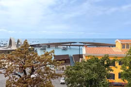 越南富国岛地中海日落镇的一角。图自越通社