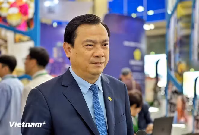 trung khanh.jpg