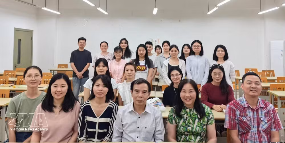 vnanet-potal-tri-thuc-viet-tai-trung-quoc-cau-noi-quang-ba-ngon-ngu-va-van-hoa-viet-nam-8898964-1.jpg