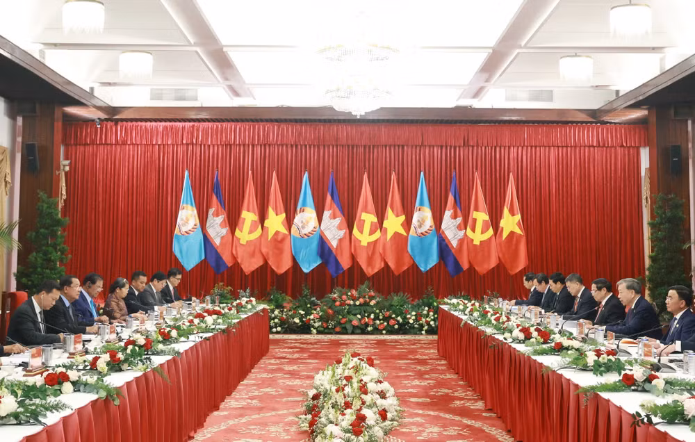 potal-cuoc-gap-cap-cao-giua-bo-chinh-tri-dang-cong-san-viet-nam-va-ban-thuong-vu-dang-nhan-dan-campuchia-7867963.jpg