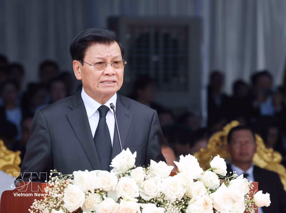 vnanet-potal-doan-cap-cao-dang-cong-san-viet-nam-du-le-truy-dieu-chu-tich-quoc-hoi-lao-xaysomphone-phomvihane-8950460-2.jpg