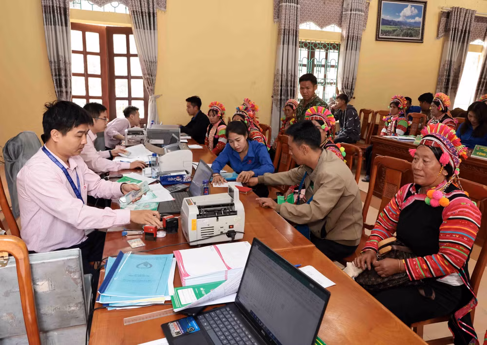 vna-potal-tin-dung-chinh-sach-diem-sang-trong-he-thong-chinh-sach-giam-ngheo-o-lai-chau-7887134.jpg