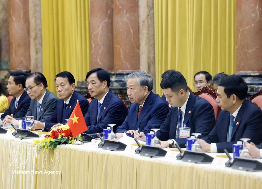vnanet-potal-tong-bi-thu-chu-tich-nuoc-to-lam-hoi-dam-voi-tong-thong-han-quoc-lee-jae-myung-8719117.jpg