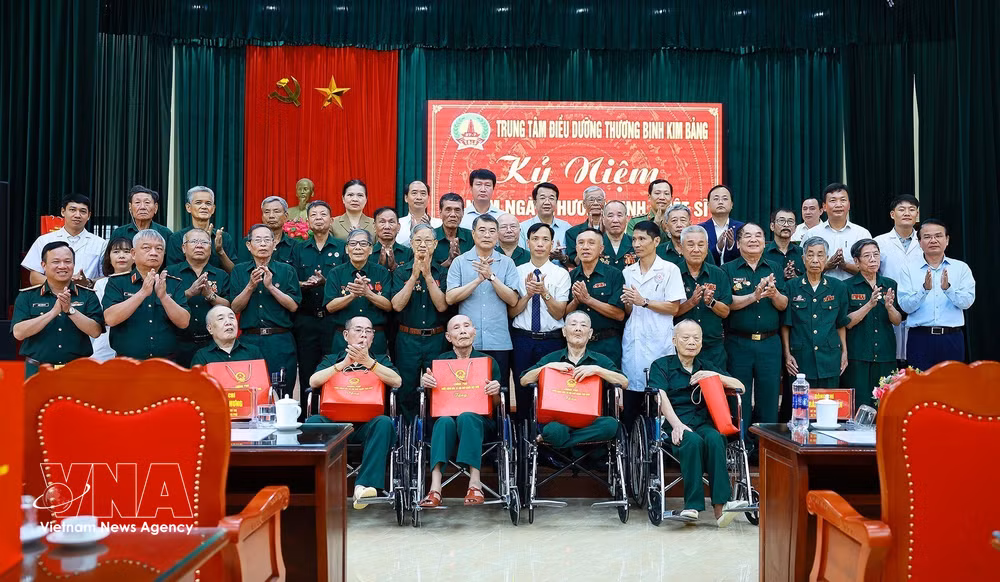 vnanet-potal-thu-tuong-tham-trung-tam-dieu-duong-thuong-binh-kim-bang-8890526-3.jpg