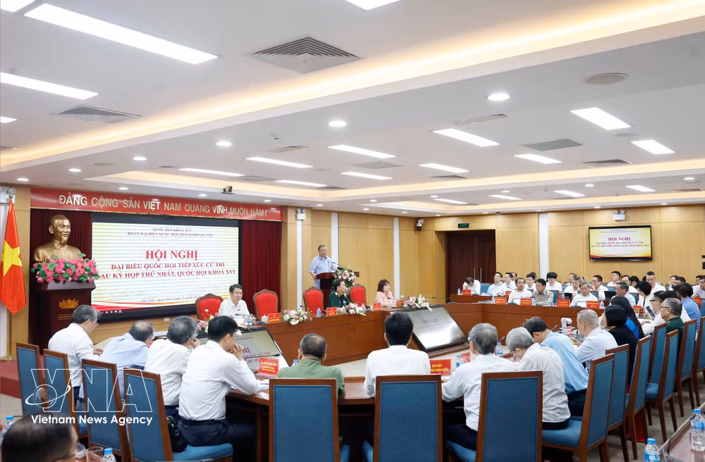vnanet-potal-tong-bi-thu-chu-tich-nuoc-to-lam-tiep-xuc-cu-tri-sau-ky-hop-thu-nhat-quoc-hoi-khoa-xvi-8739620.jpg