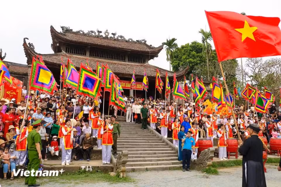 每年农历二月初八至初十举行的苏村祠堂传统庙会，不仅是兑处人民的骄傲，还是一座活生生的建筑与精神信仰的博物馆。图自Vietnam+