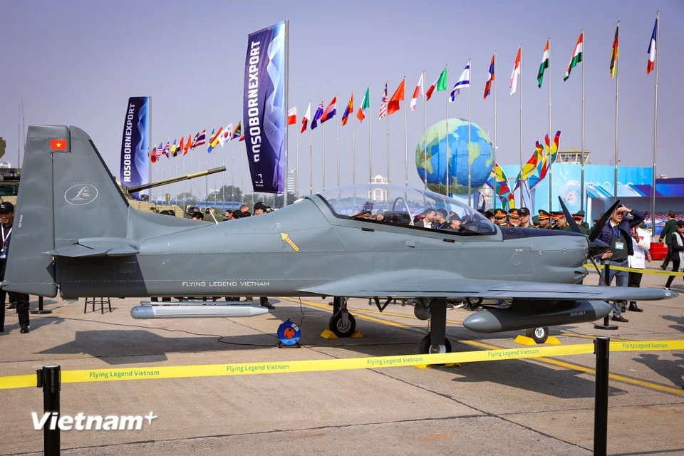 TP-150的设计允许飞机能够进行空中翻滚或编队飞行。图自Vietnam+