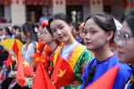 推进若干重点行业和领域少数民族人才培训工作。图自越通社