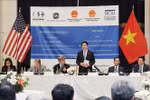 国家主席梁强在座谈会上发表讲话。图自越通社