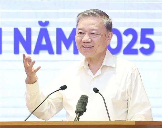 越共中央总书记苏林发表讲话。图自越通社 vna-potal-ban-chi-dao-trung-uong-ve-phat-trien-khoa-hoc-cong-nghe-doi-moi-sang-tao-va-chuyen-doi-so-trien-khai-nhiem-vu-6-thang-cuoi-nam-2025-8127167.jpg