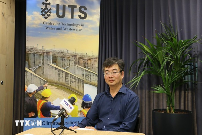 悉尼科技大学(UTS)环境与水务中心主任、澳大利亚越南专家与知识分子协会主席严德龙教授。图自越通社 giao-su-nghiem-duc-long.jpg