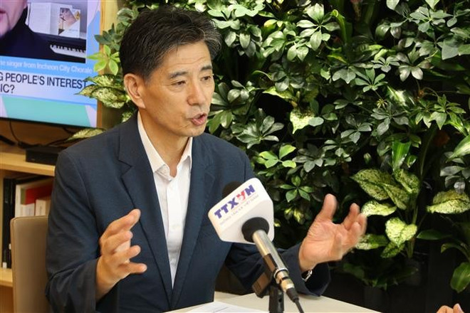 韩越经济文化交流协会(KOVECA)会长权成泽。图自越通社 vna-potal-su-lua-chon-tat-yeu-dot-pha-vi-tuong-lai-thinh-vuong-va-phat-trien-cua-viet-nam-8138482.jpg