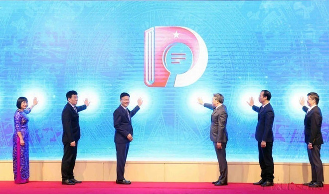 《越南法典》发布仪式。图自越通社 vna-potal-ngay-phap-luat-viet-nam-911-lan-toa-tinh-than-thuong-ton-phap-luat-7691205.jpg