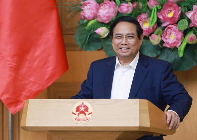 越南政府总理、2021-2026年任期国家竞赛奖励委员会主席范明政在河内主持召开该委员会第十三次会议。图自越通社 vna-potal-thu-tuong-chu-tri-phien-hop-lan-thu-13-hoi-dong-thi-dua-khen-thuong-trung-uong-8198553.jpg