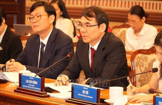 中国广东省广州市副市长赖志鸿发表讲话。图自越通社 hop-tacs1-26925.jpg