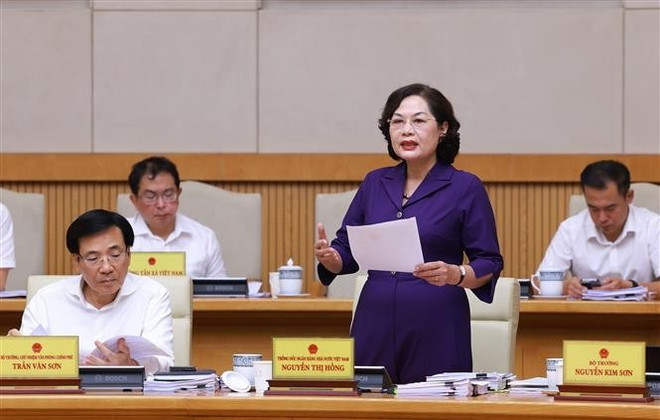 越南国家银行行长阮氏红发表讲话。图越通社 vna-potal-thu-tuong-chu-tri-phien-hop-chinh-phu-chuyen-de-ve-xay-dung-phap-luat-thang-6-nam-2025-8104874.jpg