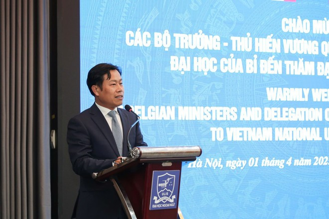 河内国家大学校长黎君在活动上发表讲话。图自Vietnam+ bi-2.jpg