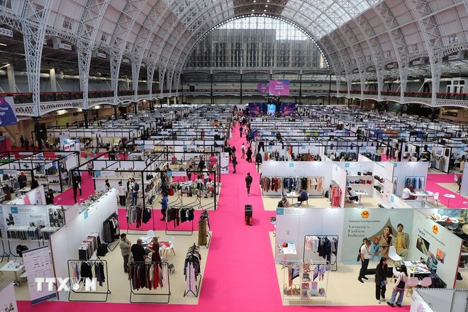 Source Fashion纺织服装展。图自越通社 source-fashion-london-2.jpg
