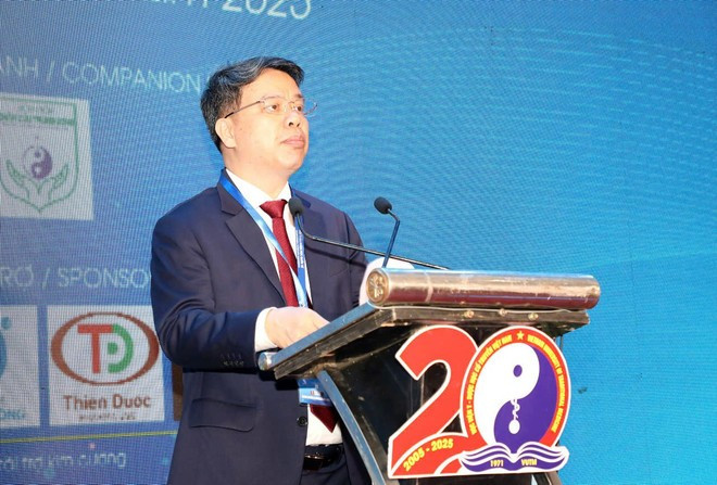 越南传统医药学院院长阮国辉副教授发表讲话。图自Vietnam+ ong-huy.jpg