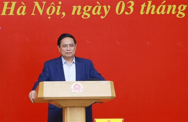 范明政主持政府党委第二次会议。图自越通社 vna-potal-thu-tuong-chu-tri-hoi-nghi-lan-thu-hai-ban-chap-hanh-dang-bo-chinh-phu-8070884.jpg
