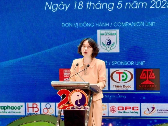 越南卫生部副部长阮氏莲香在研讨会上发表讲话。图自Vietnam+ thu-truong-huong.jpg