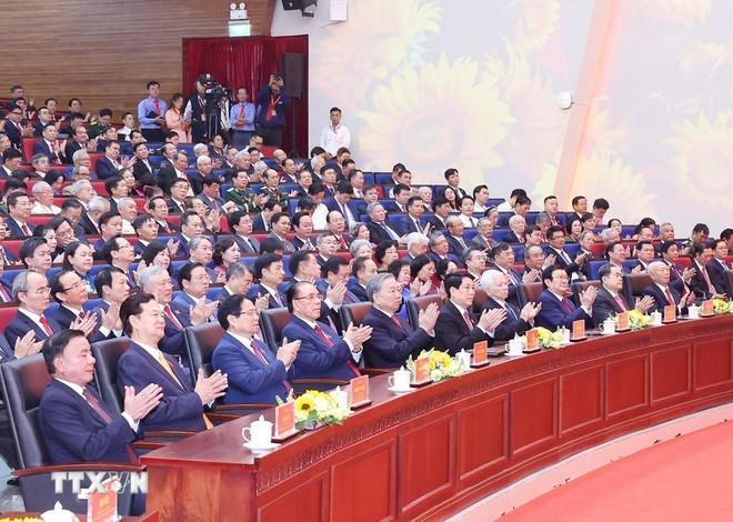 越共中央总书记苏林等党和国家领导人及前领导人出席大会。图自越通社 tong-bi-thu-to-lam-du-dai-hoi-dai-bieu-dang-bo-thanh-pho-ho-chi-minh-14-2.jpg